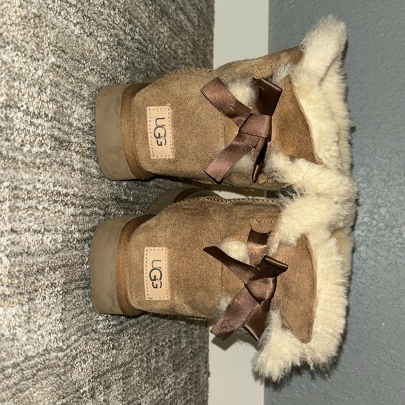 UGG: Women’s Mini Bailey Bow ll Boot - Picture 6 of 6